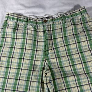 Banana Republic mens green yellow plaid flat front 10" Bermuda shorts - size 35